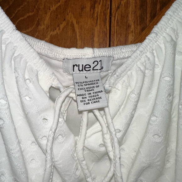 Rue21 size L white dress- fits medium - Picture 3 of 4